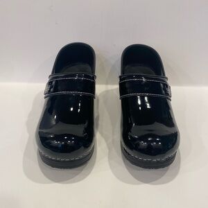 Size 8/ size 38 Koi shiny hospital clogs
